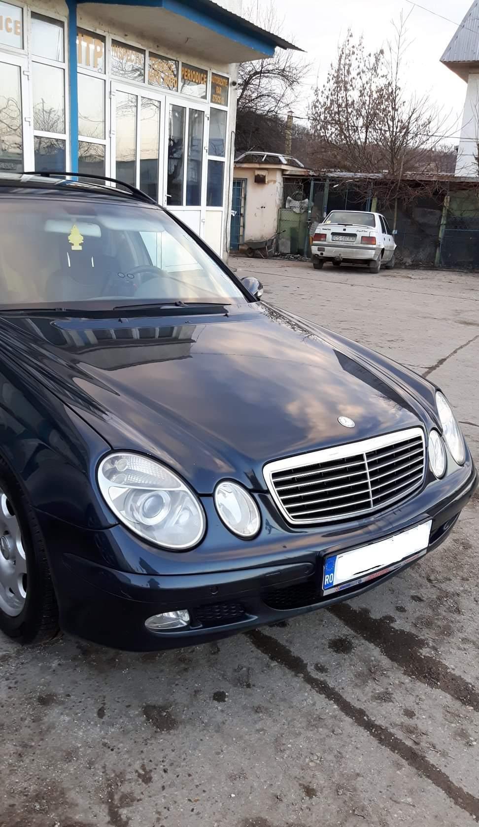 Dezmembrez Mercedes E 220 w211 combi