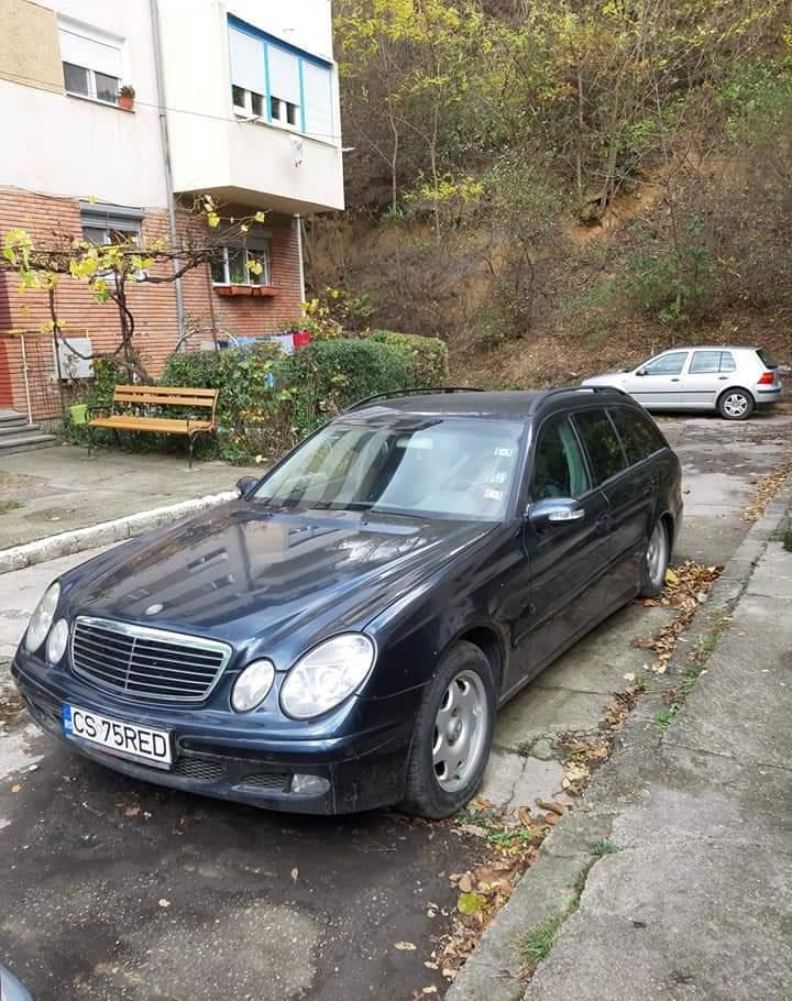 Dezmembrez Mercedes E 220 w211 combi