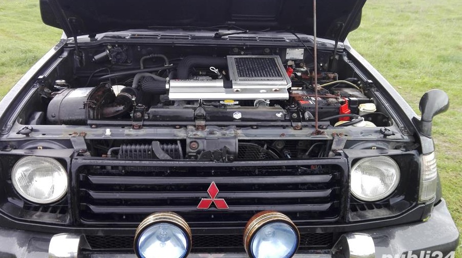 dezmembrez mitsubishi pajero 2.8TD