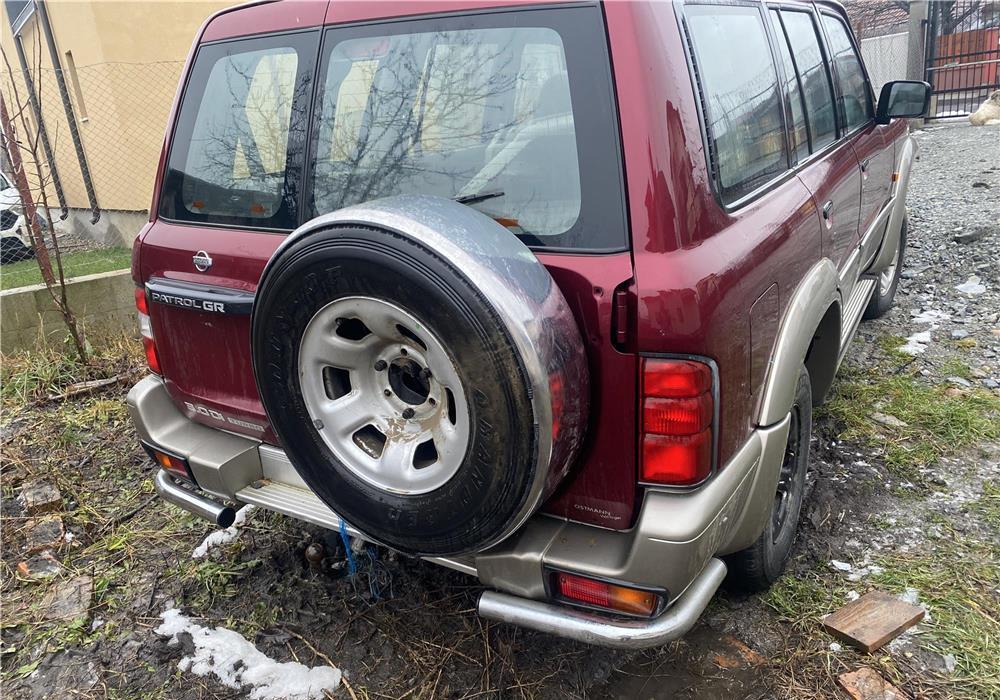 Dezmembrez Nissan patrol y61, zd30