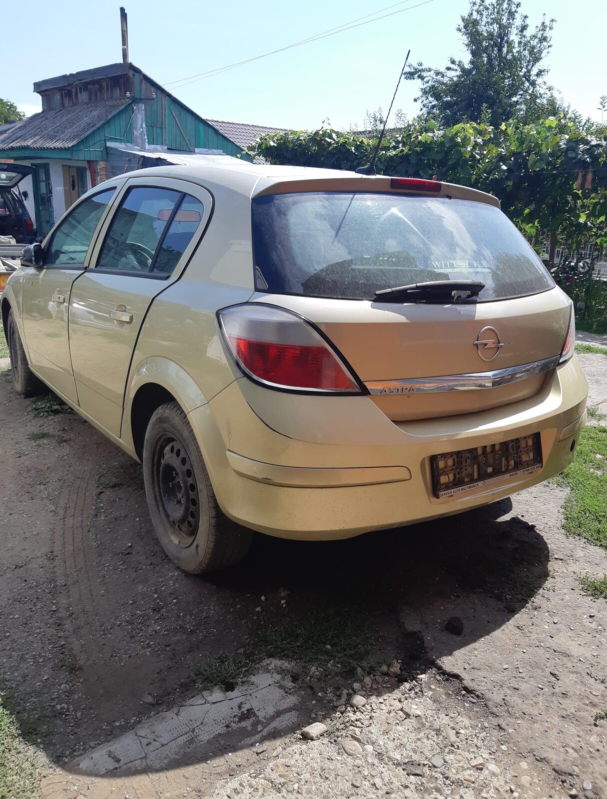 Dezmembrez opel astra H -diesel-benzina