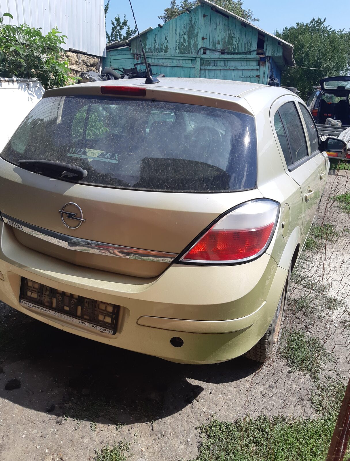 Dezmembrez opel astra H -diesel-benzina