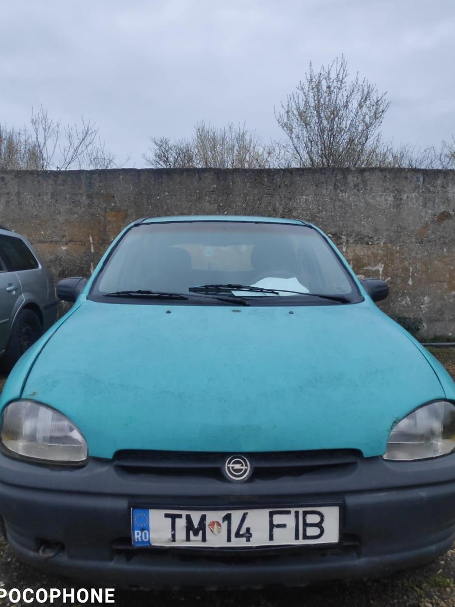 Dezmembrez Opel Corsa B Enjoy/Swing 1.2i benzina an 1993