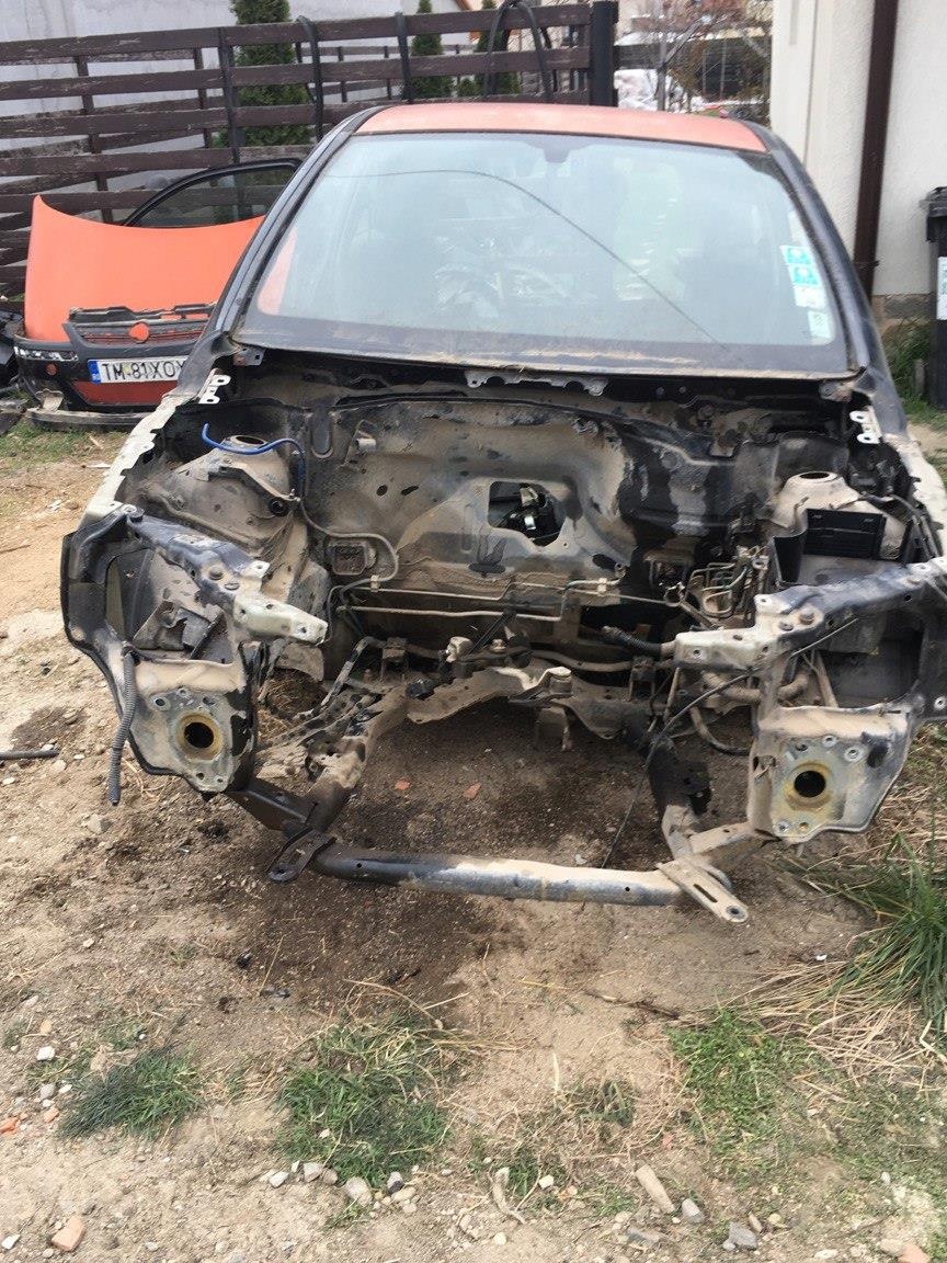 Dezmembrez Opel Corsa C, 2002