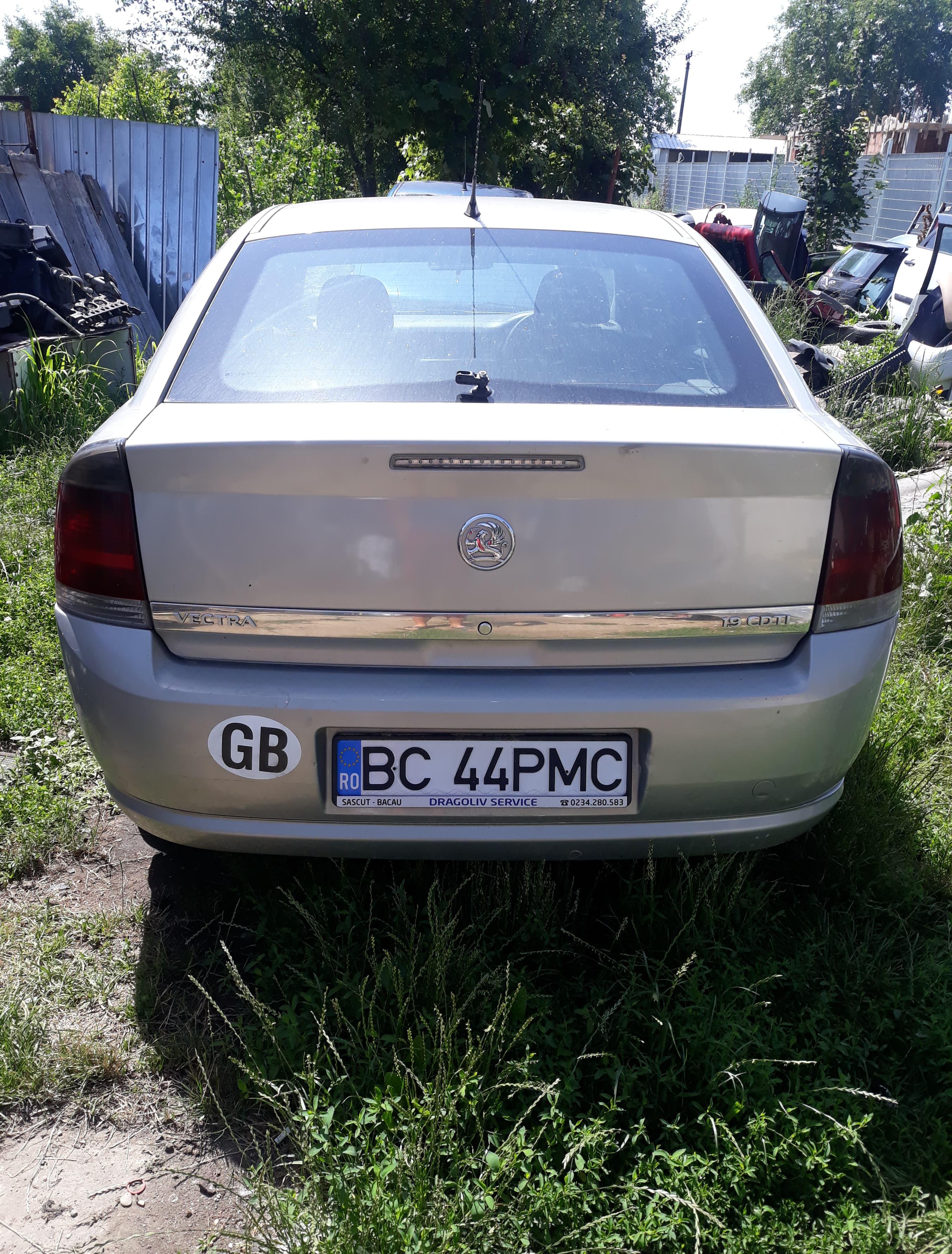 Dezmembrez opel vectra c diesel-benzina