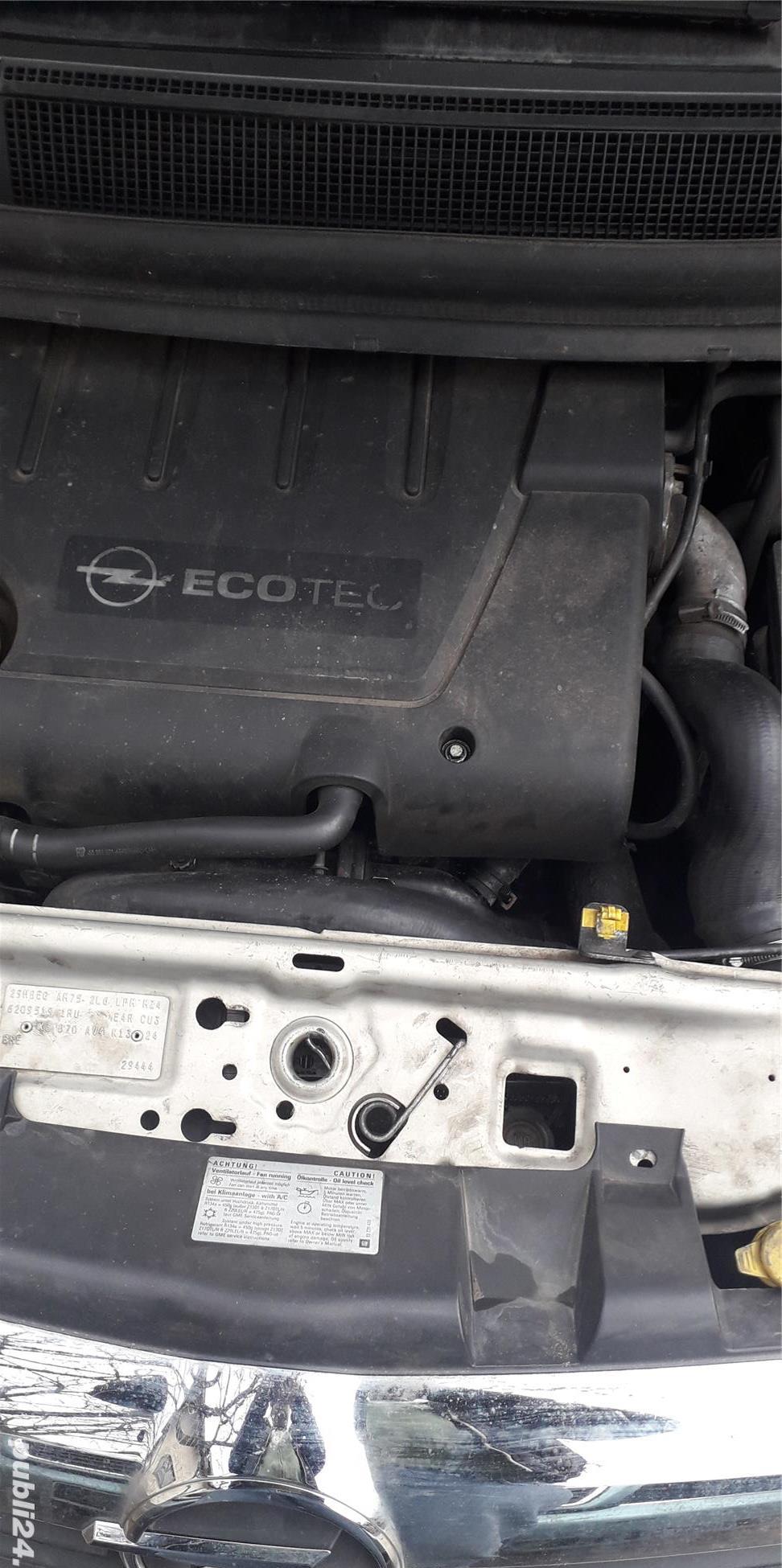 Dezmembrez opel zafira din 2006