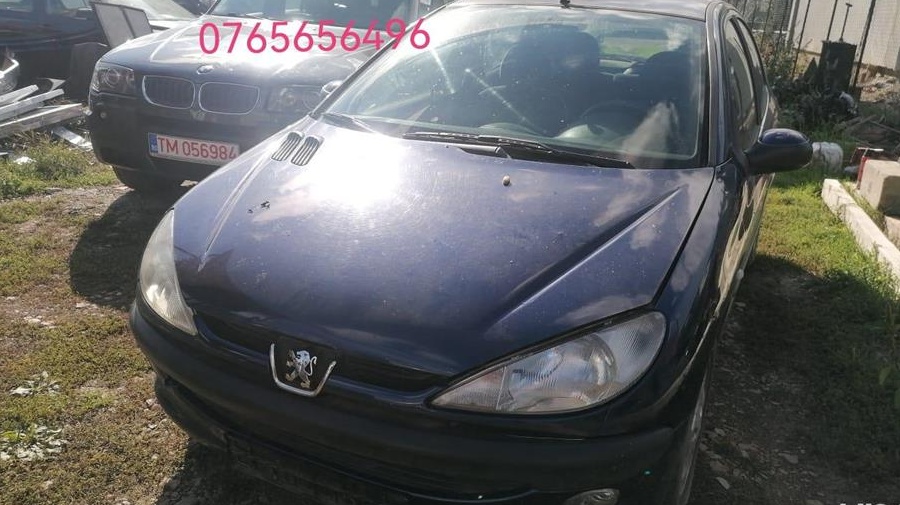Dezmembrez Peugeot 206