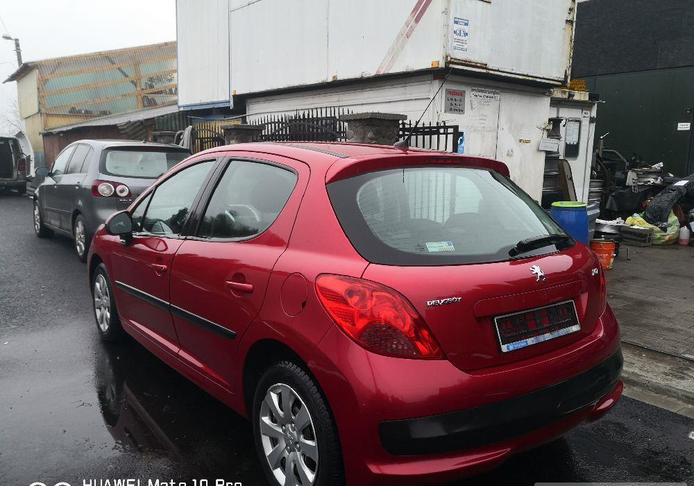 Dezmembrez peugeot 207