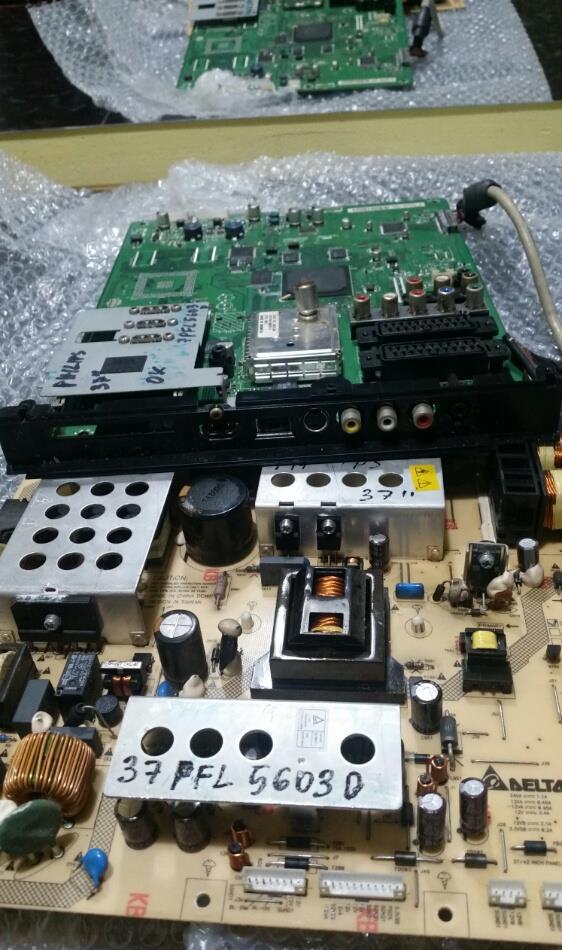 dezmembrez Philips 37pfl5603d