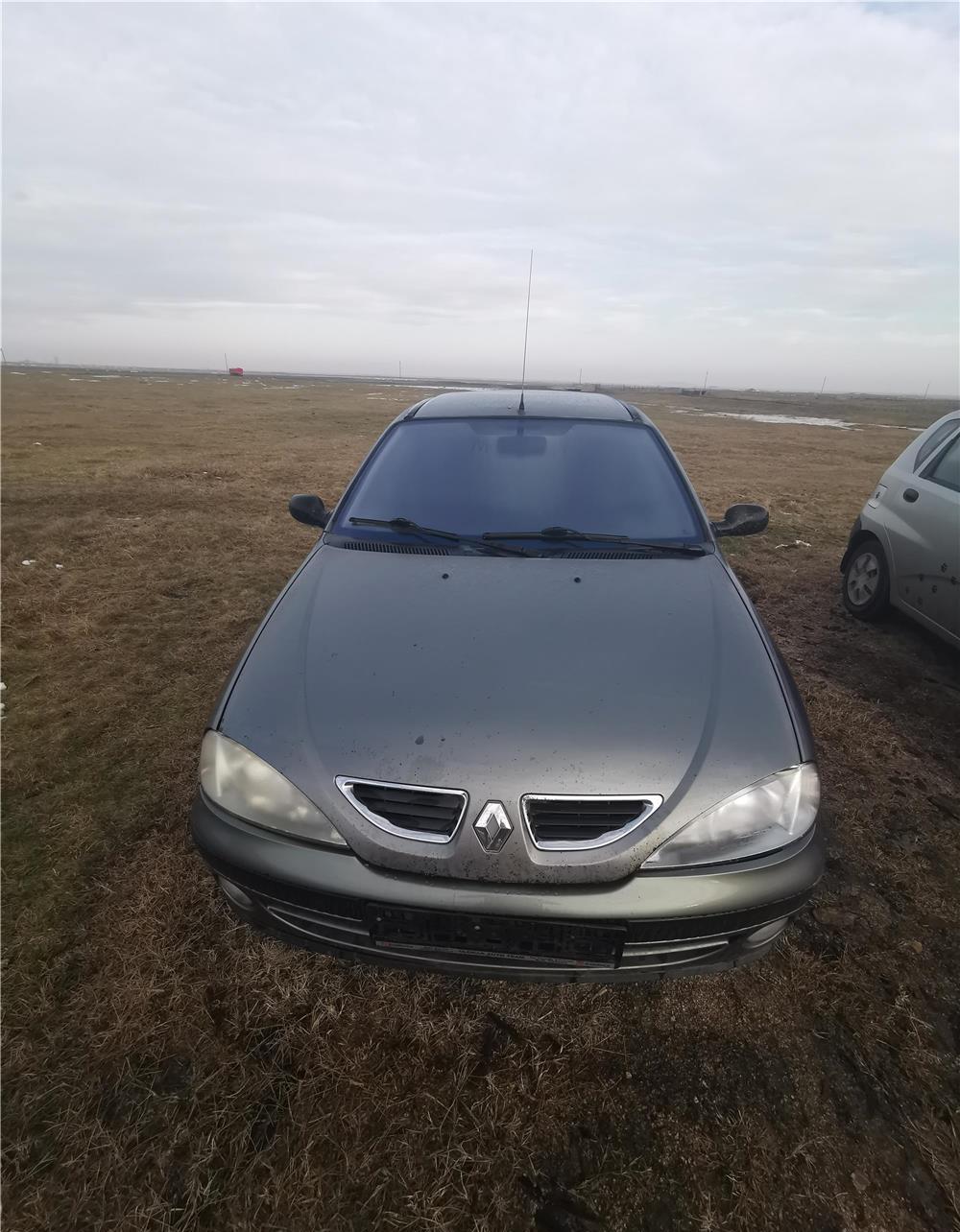Dezmembrez Renault megane 1 1.9 dti break