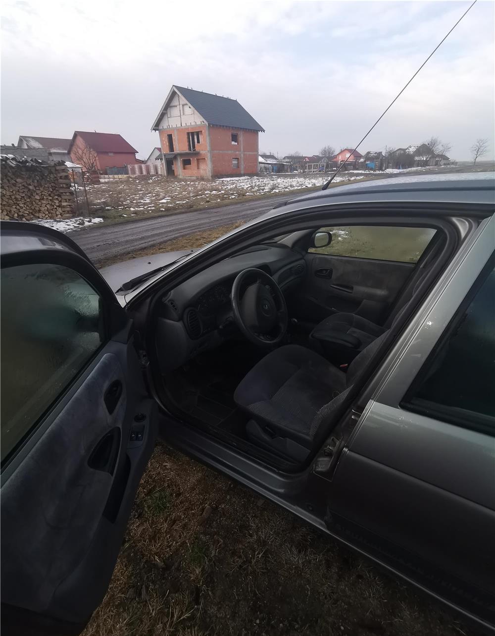 Dezmembrez Renault megane 1 1.9 dti break