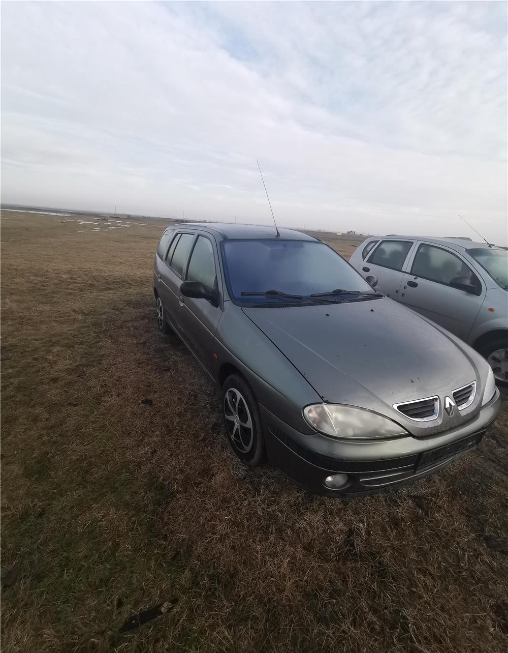 Dezmembrez Renault megane 1 1.9 dti break