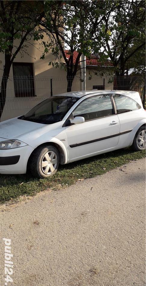 Dezmembrez renault megane