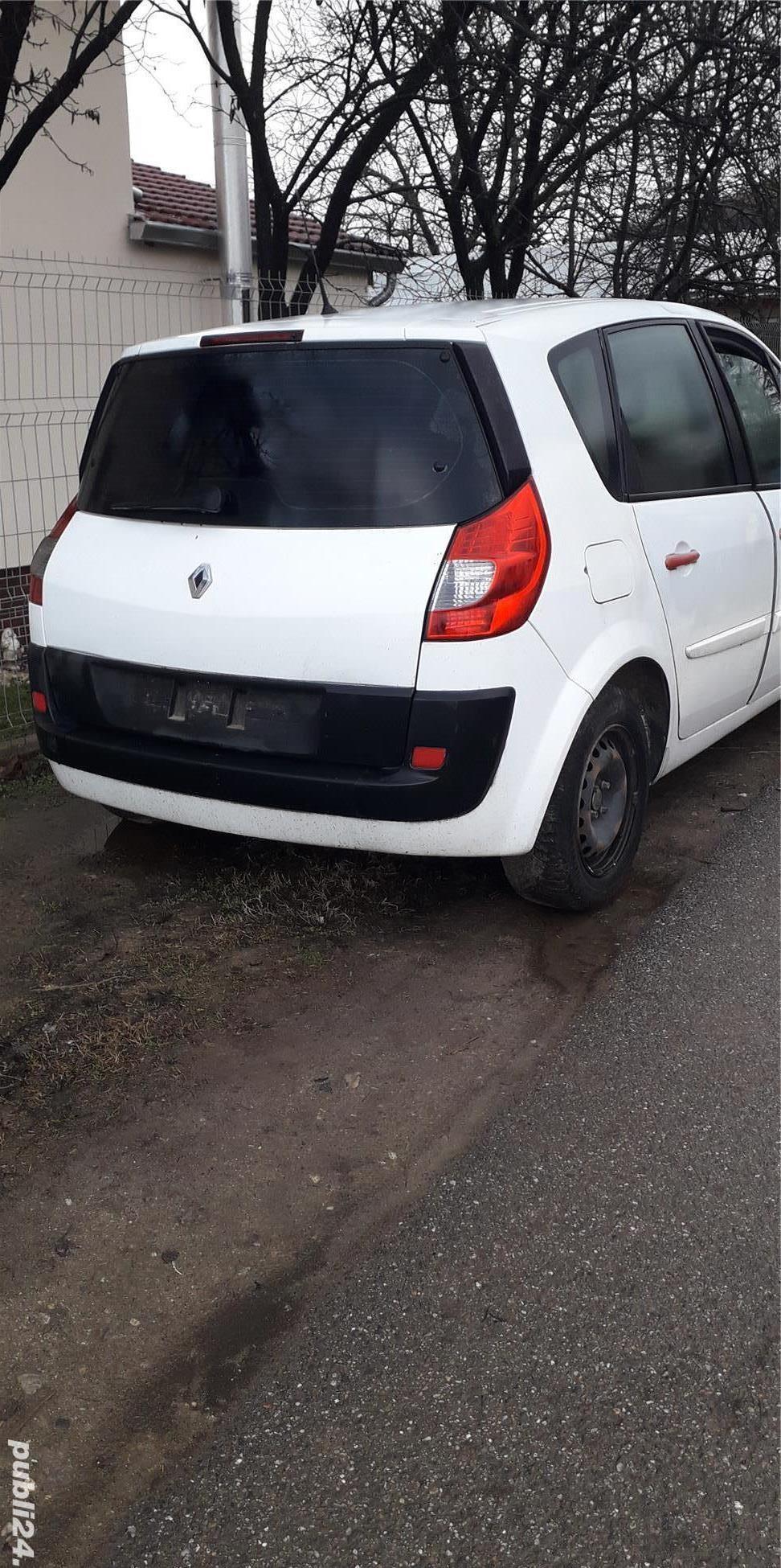 Dezmembrez renault scenic 2007