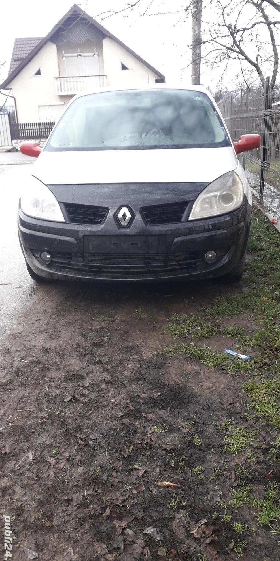 Dezmembrez renault scenic 2007