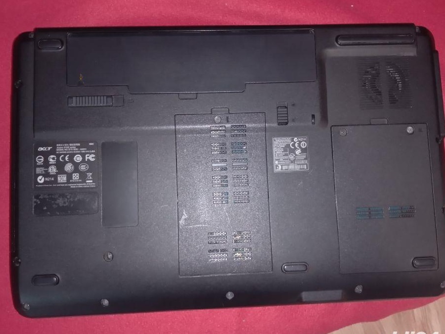 Dezmembrez sau vand laptop Acer Aspire 5732Z
