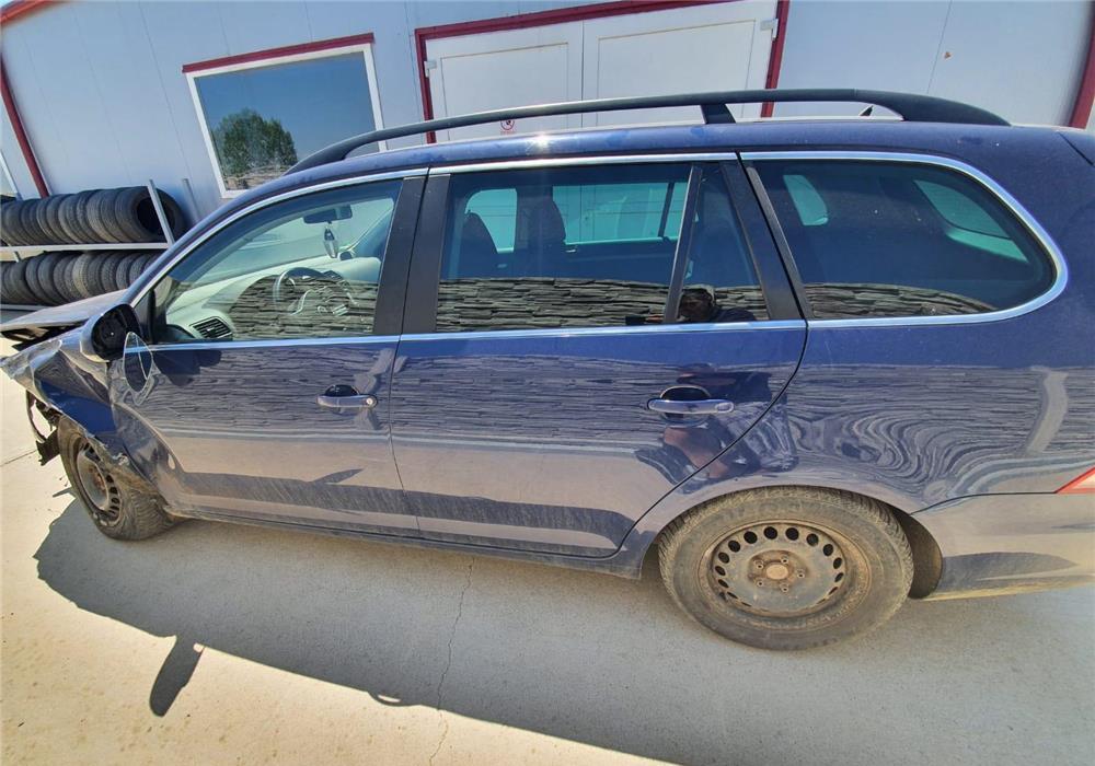 Dezmembrez VW GOLF 5 COMBI 1.9 BLS 2007