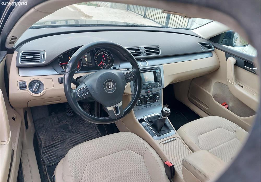 Dezmembrez Vw Passat b7
