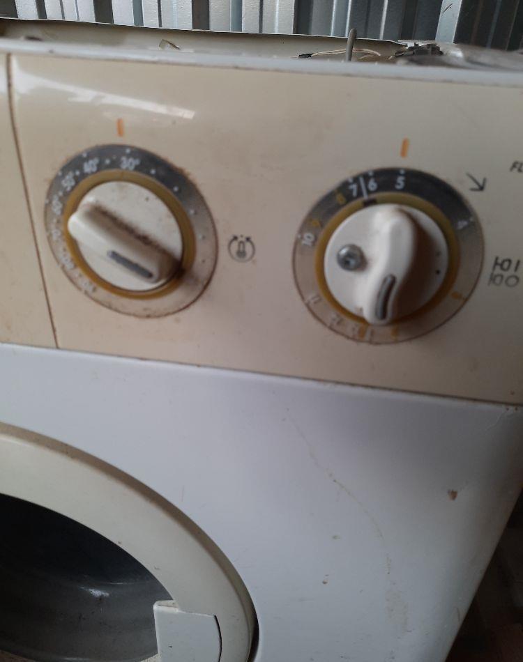Dezmembrez,masina de spalat Zanussi,Model FLS 412,pt piese