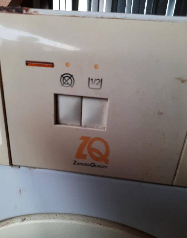 Dezmembrez,masina de spalat Zanussi,Model FLS 412,pt piese