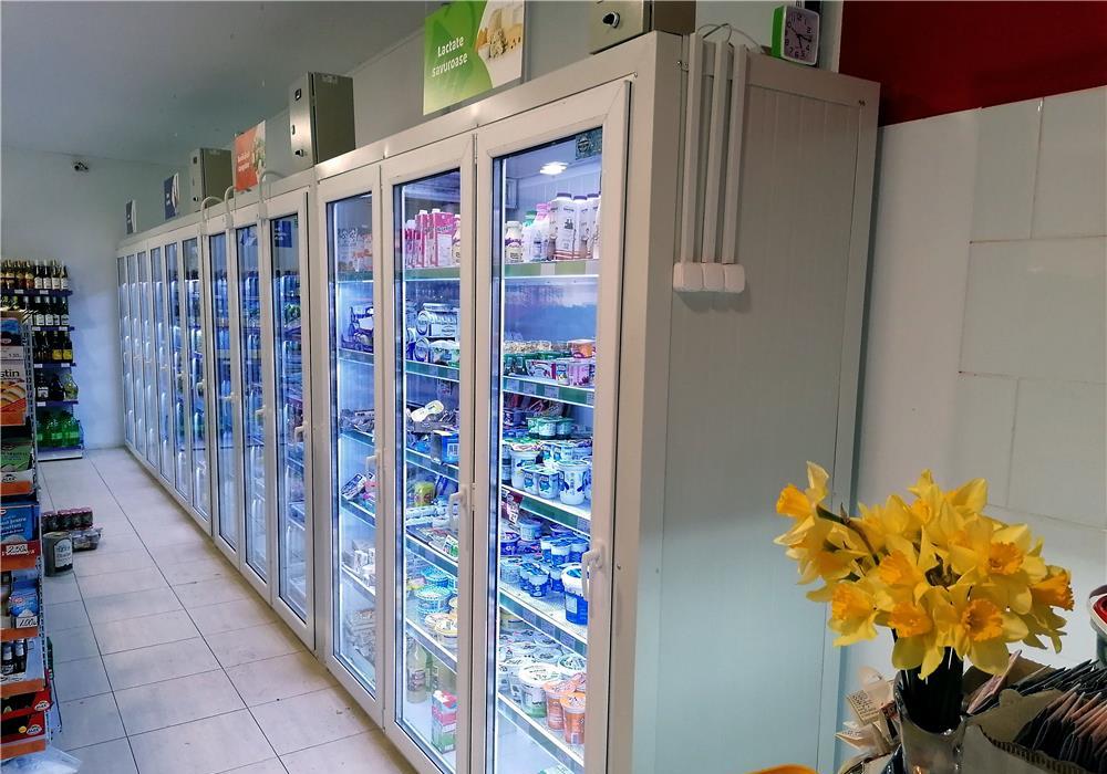 Dimensionam, producem, instalam rafturi frigorifice cu fatada din termopan
