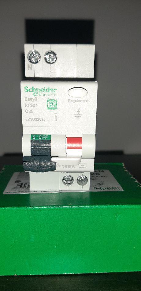 Dinjunctor Schneider 25A