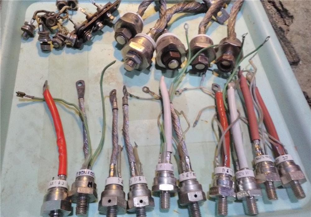 diode ,tiristoare