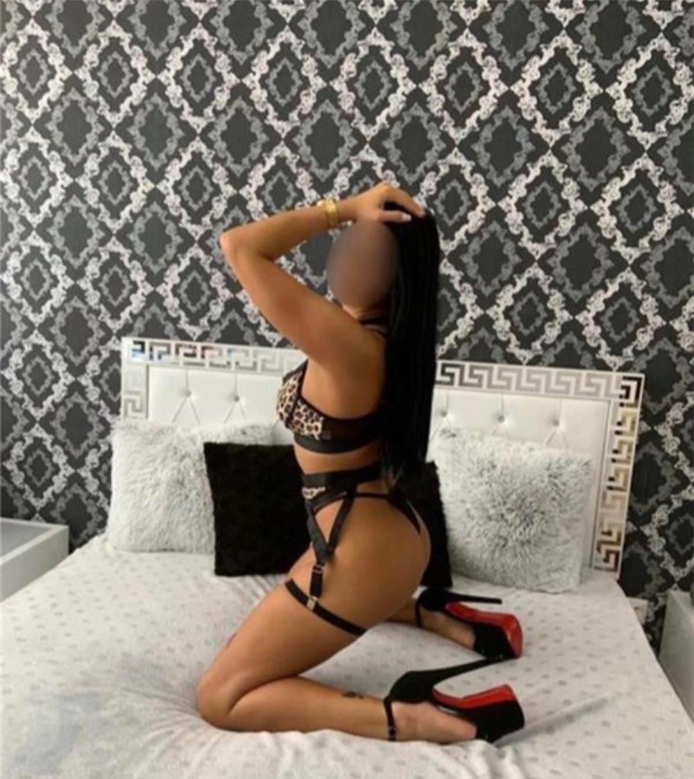 Disponibila Alina