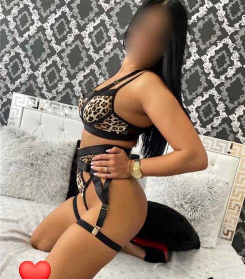 Disponibila Alina