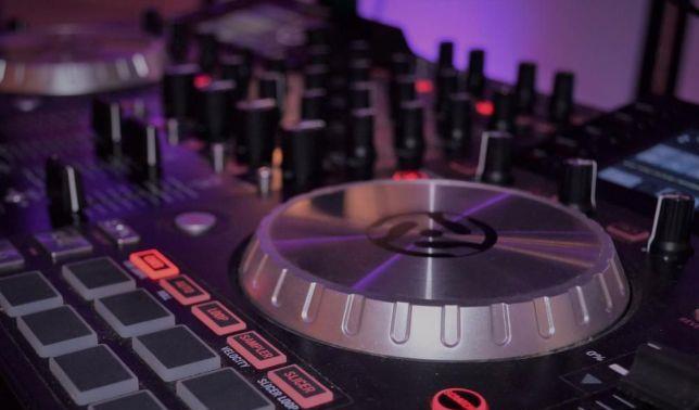 DJ - MC - SOLIST VOCAL la evenimente private (nunti cumatrii majorate)