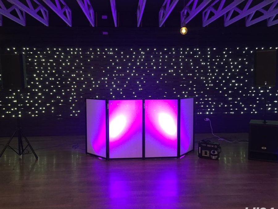Dj, sonorizare, artisti, schela lumini, fum greu, foto video, scena, lumini arhitecturale, ursitoare