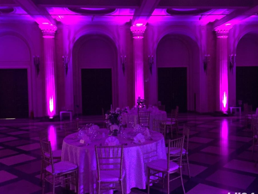 Dj, sonorizare, artisti, schela lumini, fum greu, foto video, scena, lumini arhitecturale, ursitoare