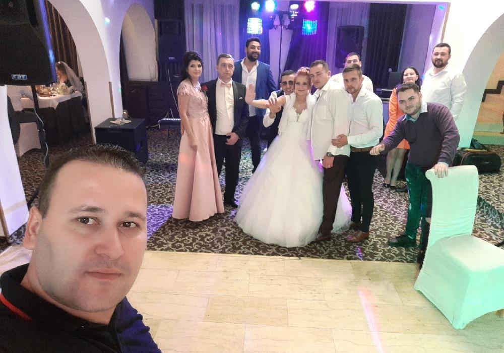 Dj,foto video,formatie,nunta,botez,alteevenimente.