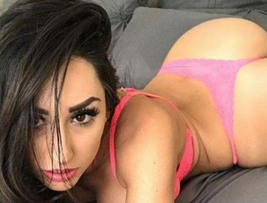 Doamna matura ador fanteziile fara grabă te aștept într-o locație discret sa ne simțim bine. Andreea