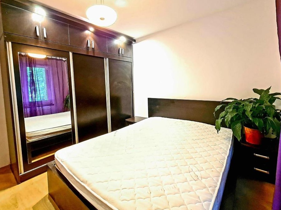 Dristor,apartament 3 camere, 66 mp,boxa direct din balcon