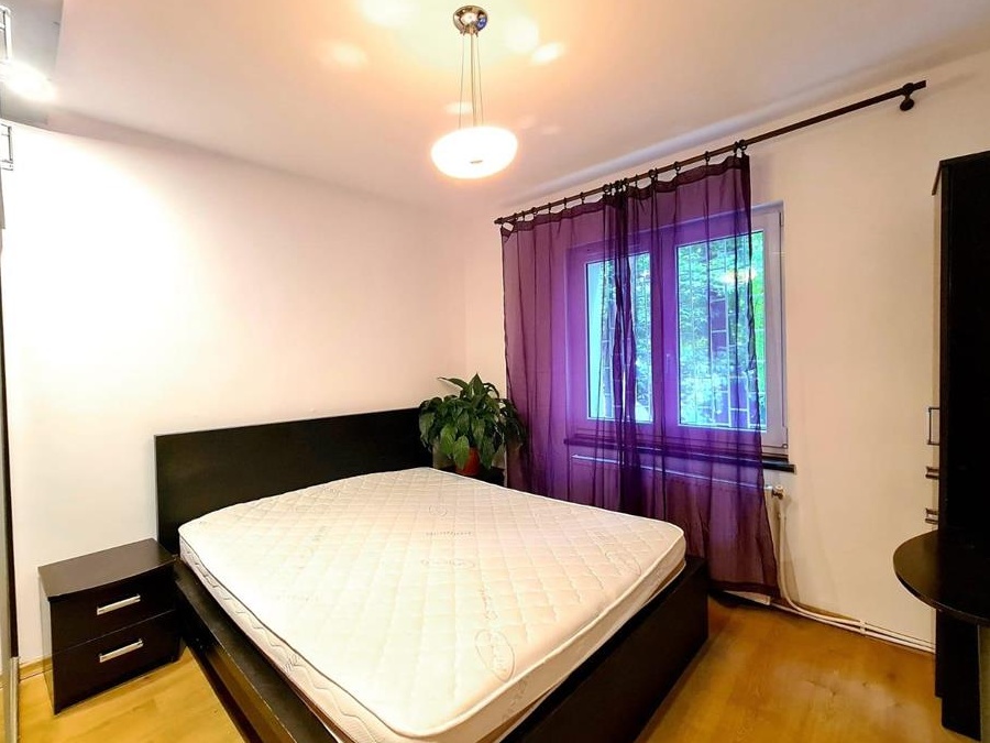 Dristor,apartament 3 camere, 66 mp,boxa direct din balcon