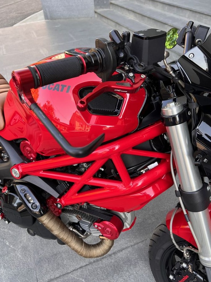 Ducati Monster