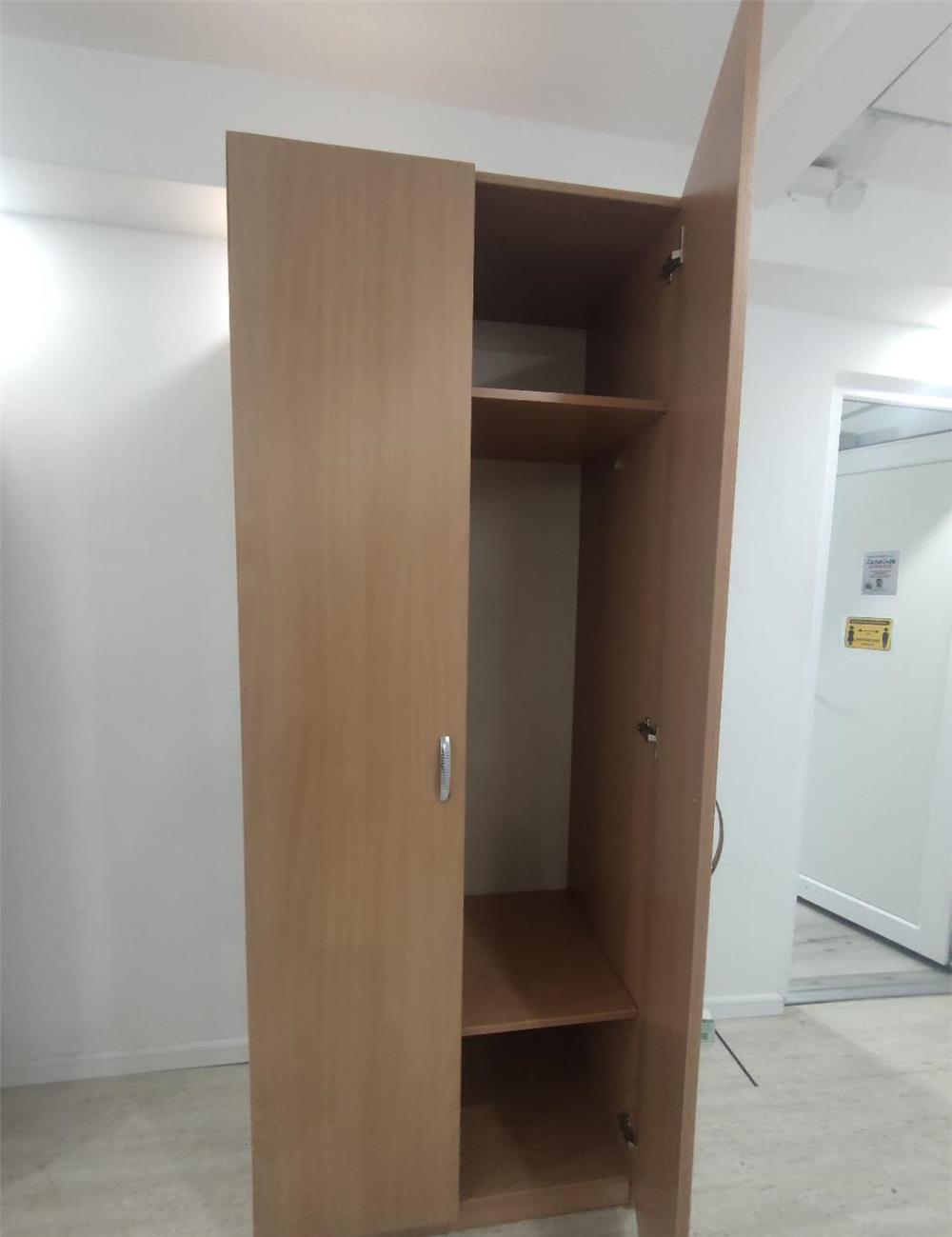Dulap cu doua usi si birou