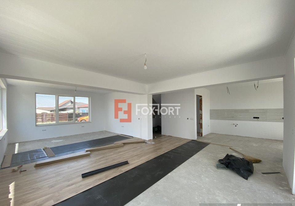 Duplex cu 4 camere, despartit prin garaj, de vanzare, in Sacalaz - ID V3320