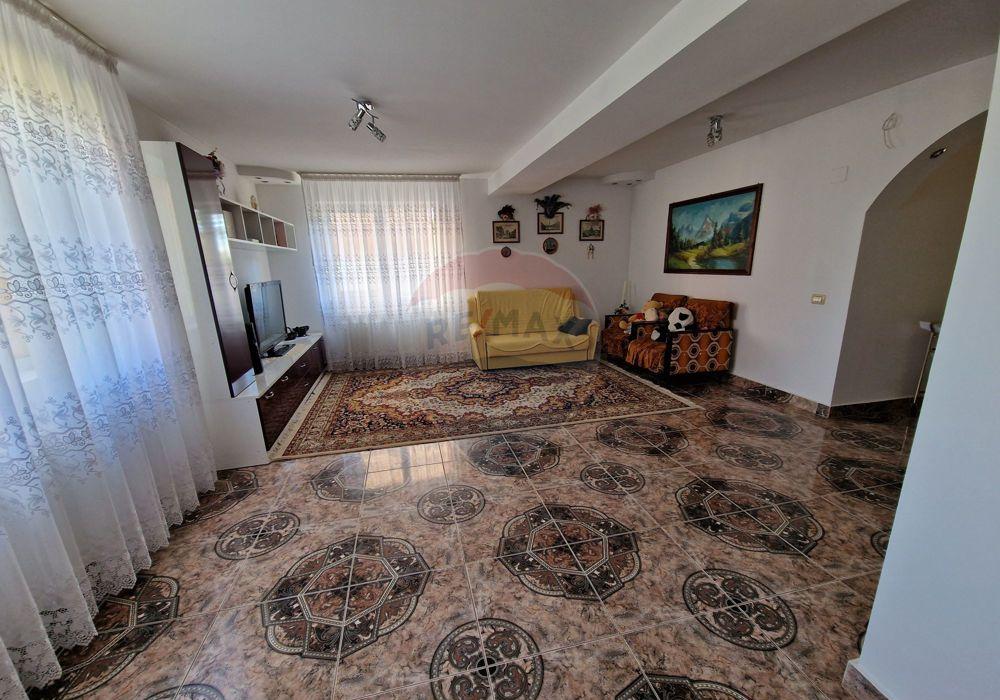 Duplex cu 5 camere, Lilieci - Str. Calea Moldovei