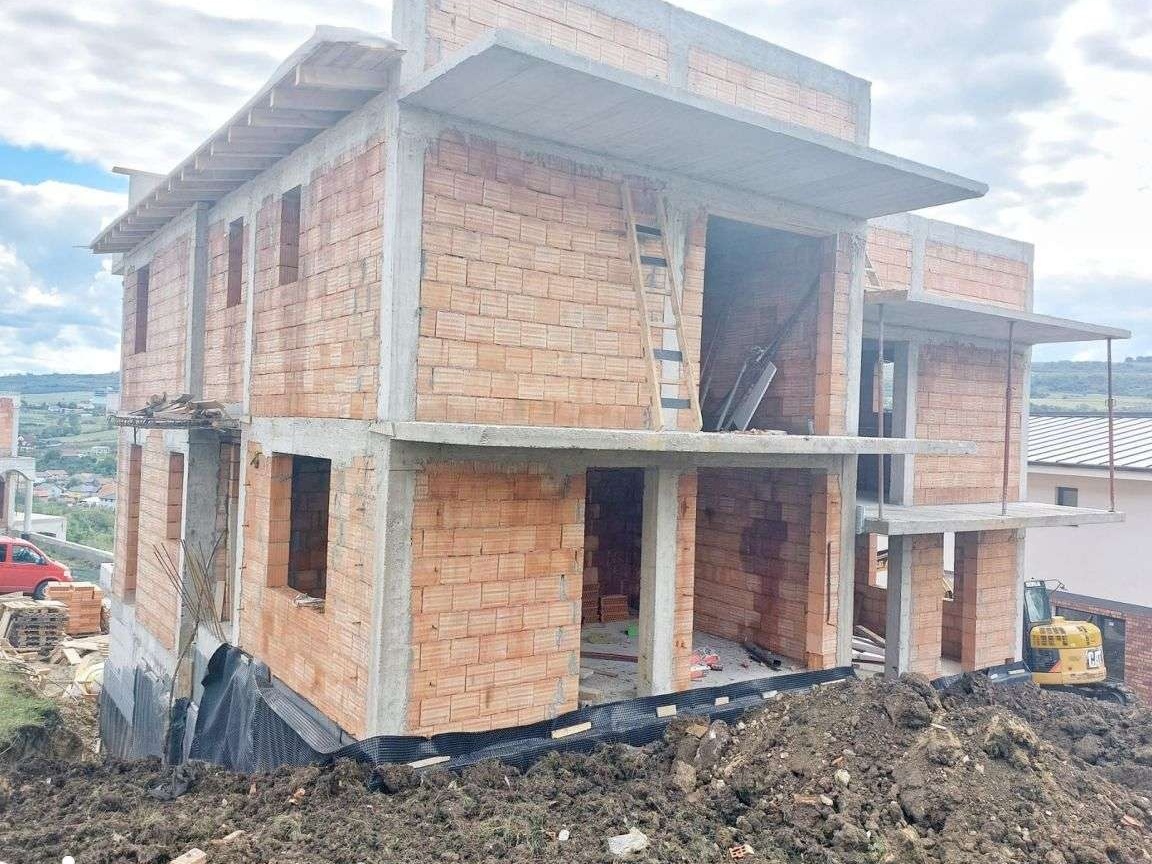 Duplex cu teren 480 mp, panorama spre oras, in zona strazii Oasului