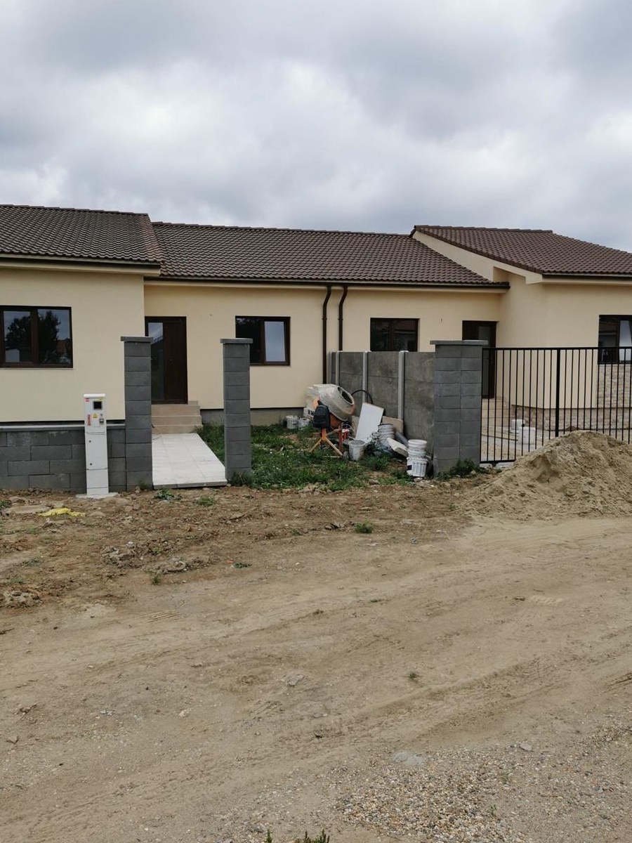 Duplex mosnita noua, str tarinei asfalt