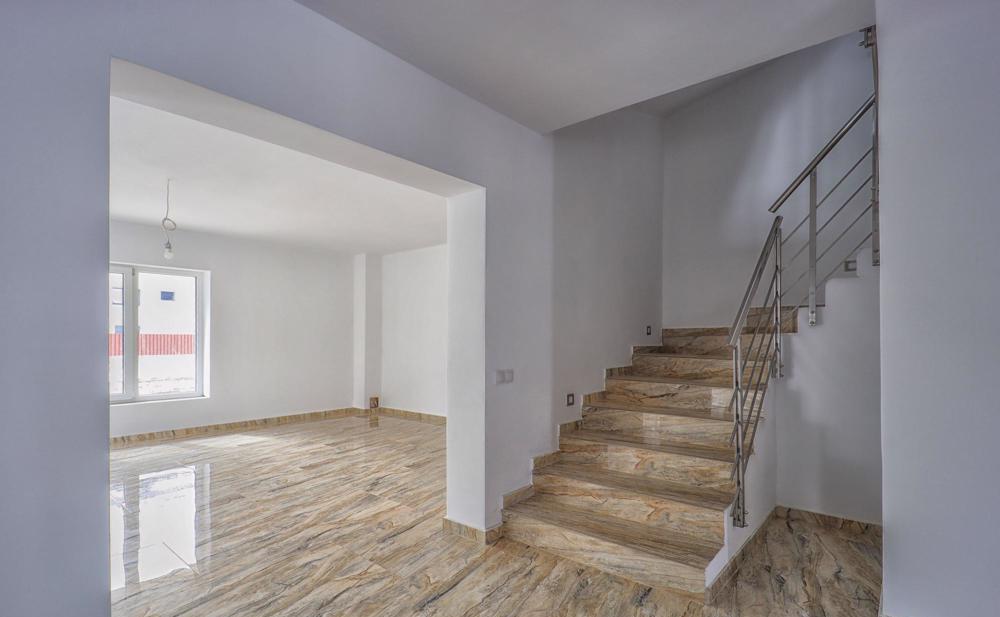 Duplex Superb Zona Tractorul Coresi