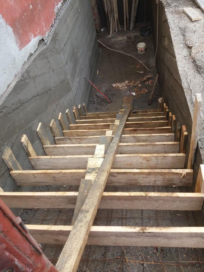echipa serioasa  executam lucrari in constructi
