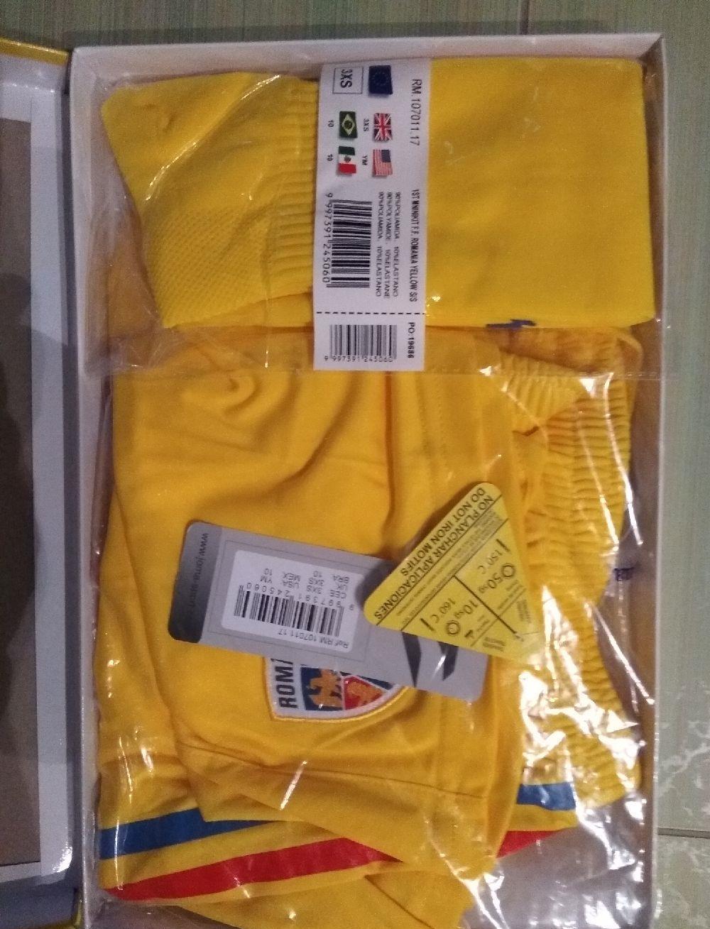 Echipament ORIGINAL de sport, pentru copii. Marca: Joma