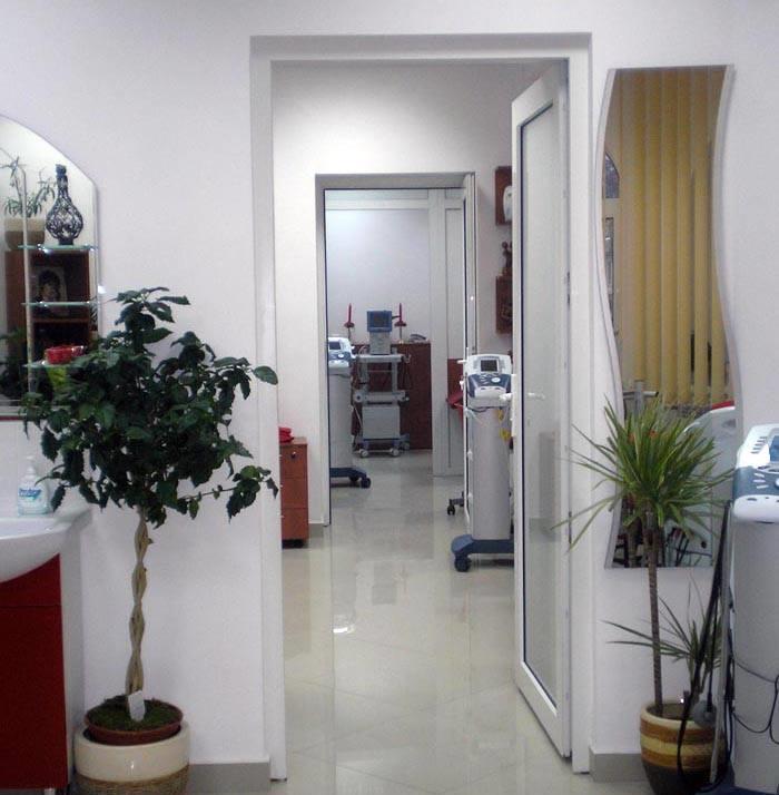 Ecomed Clinic SRL angajează FIZIOKINETOTERAPEUT si KINETOTERAPEUT
