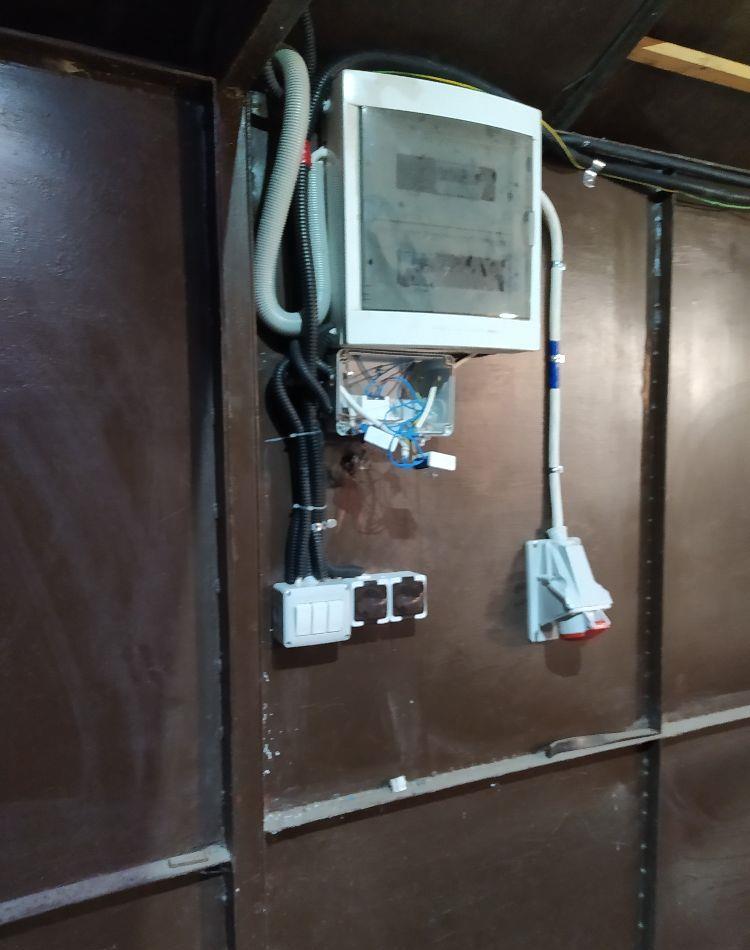 Electrician înlocuire/reparatii tablou electric panou siguranțe