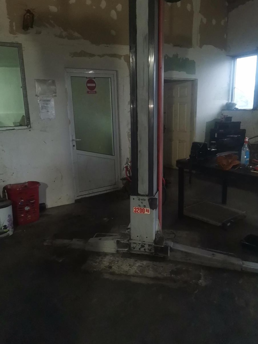 Elevator auto 3200kg