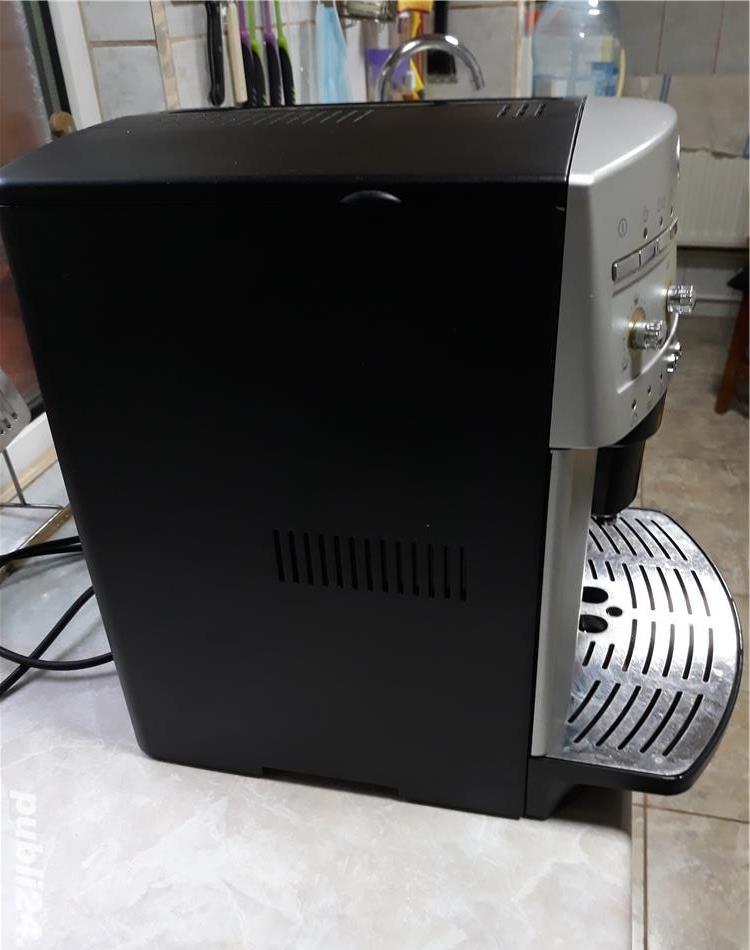 Espresor cafea Delonghi