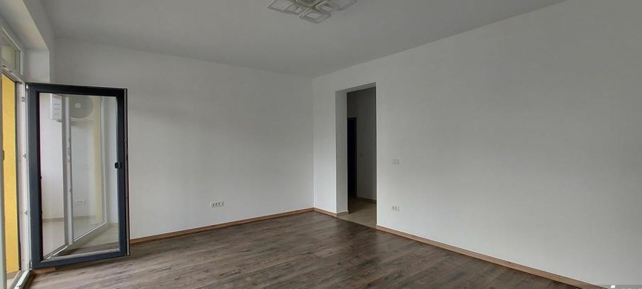 Etaj 1. Zona Bucovina. Loc de parcare.